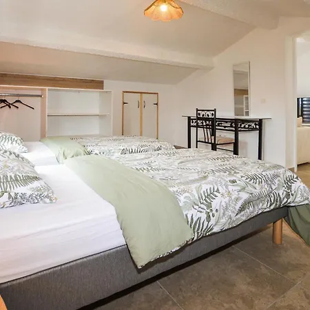 Apartment De Proche